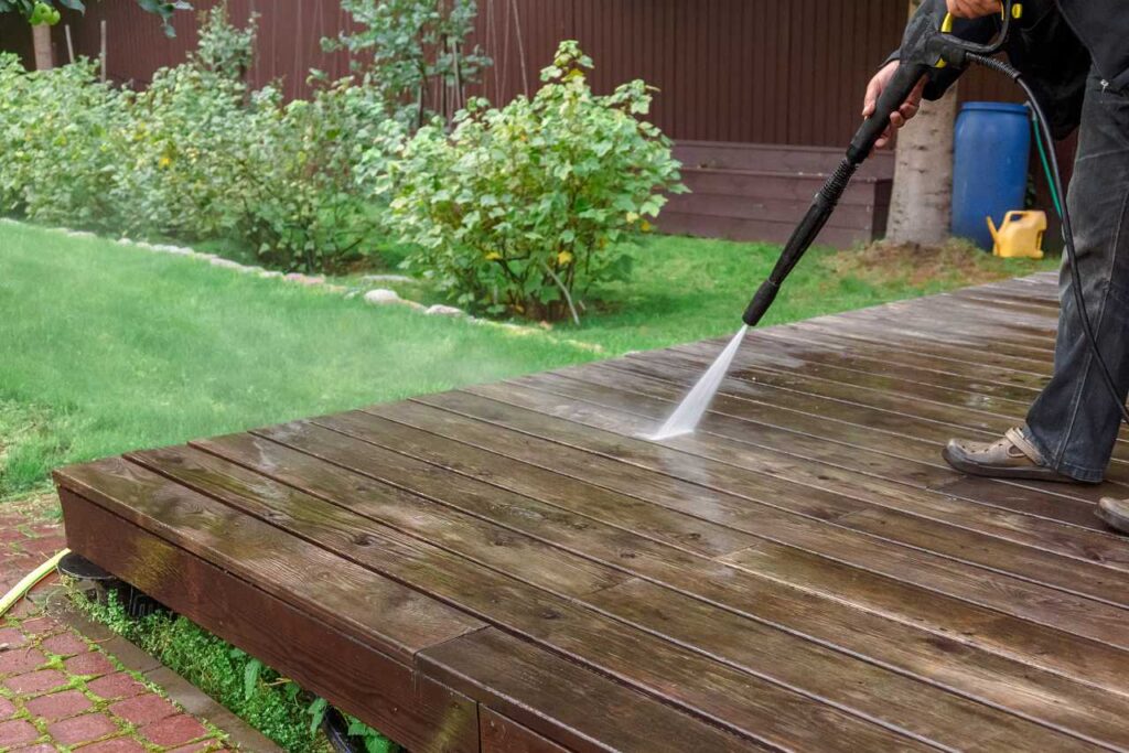 Soft Washing - Pressure Washing - Montverde FL - Integrity Softwash - Deck Washing